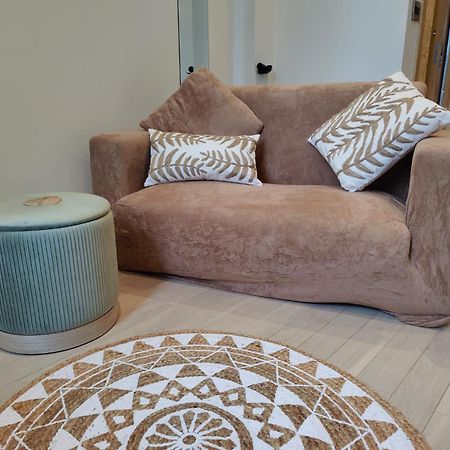 Liverpool Gem: Cozy Studio Retreat ภายนอก รูปภาพ