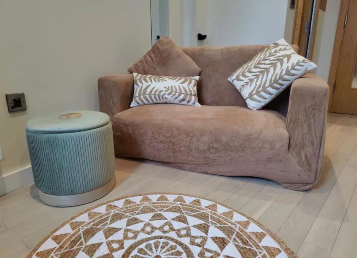 Liverpool Gem: Cozy Studio Retreat ภายนอก รูปภาพ
