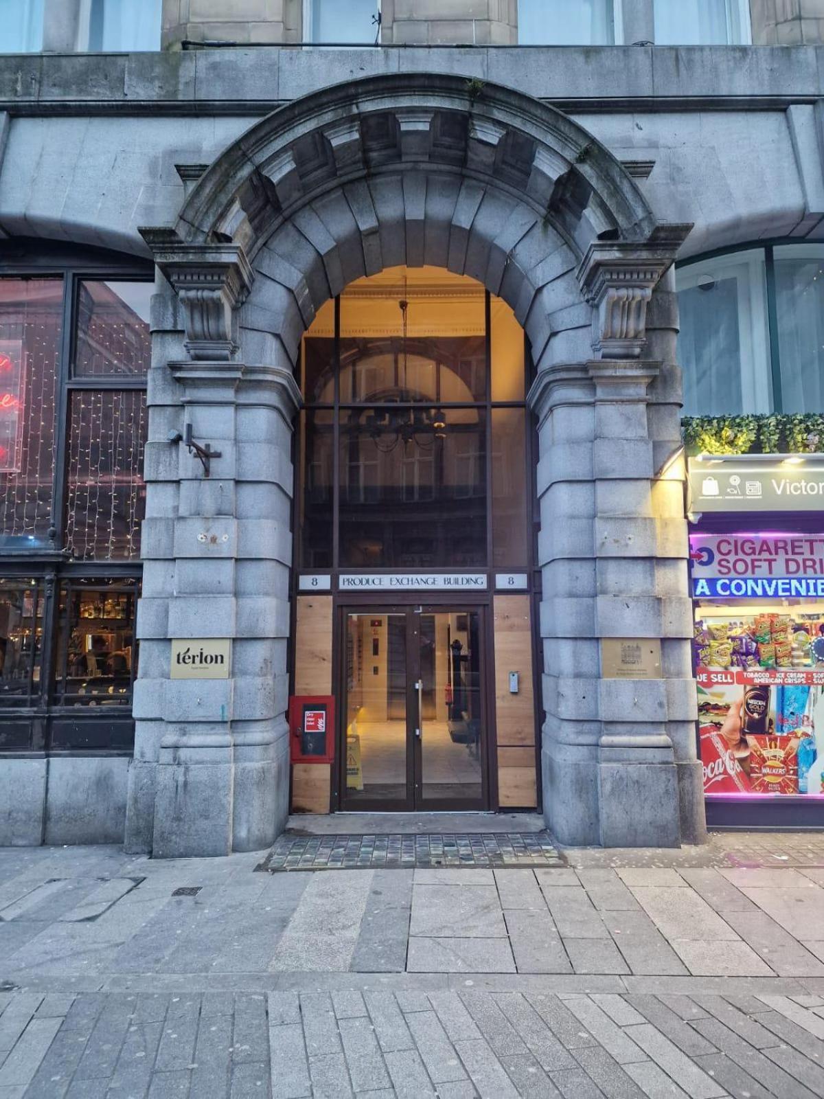 Liverpool Gem: Cozy Studio Retreat ภายนอก รูปภาพ