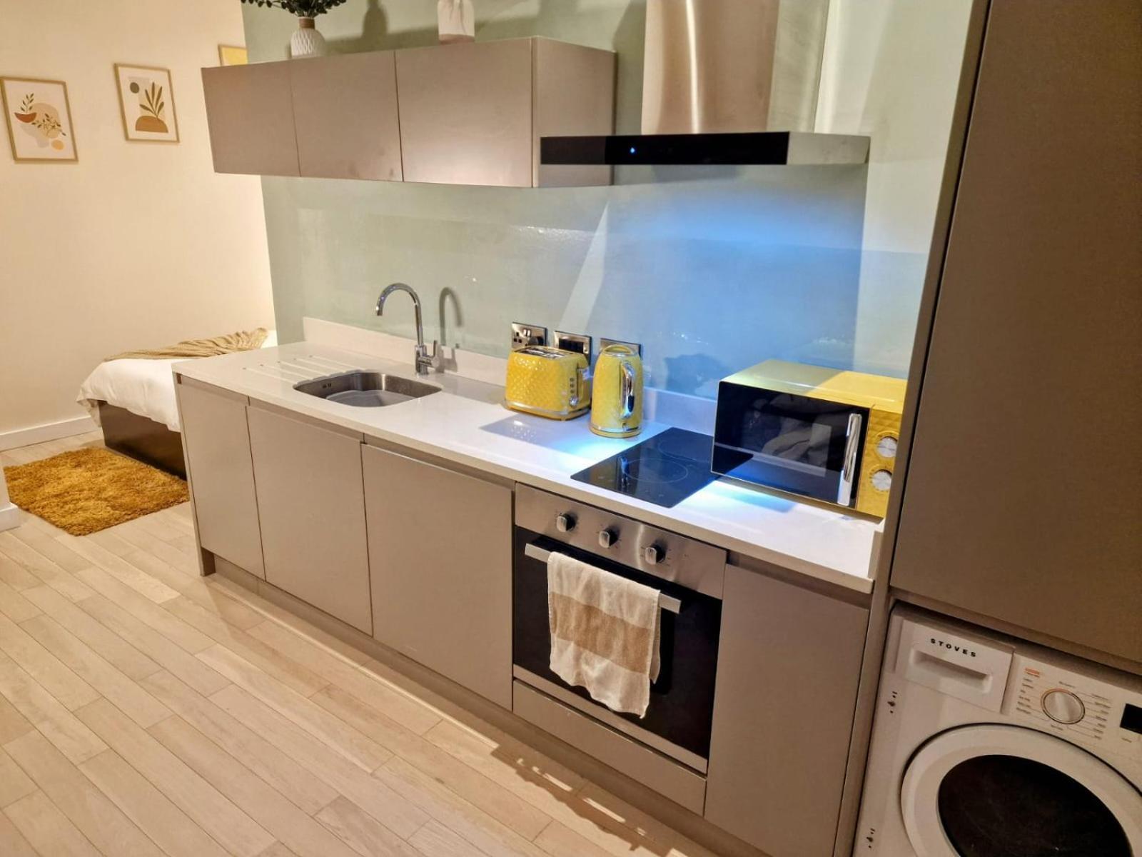 Liverpool Gem: Cozy Studio Retreat ภายนอก รูปภาพ